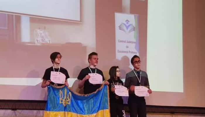 GALERIE FOTO | Zeci de elevi excepţionali la informatică au participat la InfO(1) Cup, singurul concurs internațional de profil pentru juniori din țara noastră