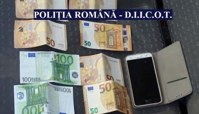 Bărbat arestat după ce a încercat să &quot;vândă&quot; o minoră pe 500 de euro unui alt proxenet