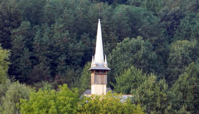 Hotărâre fără precedent în România: se suspendă slujbele religioase indiferent de cult