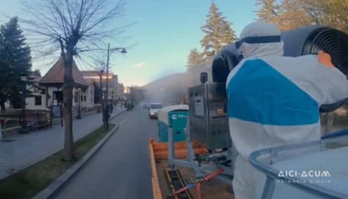 VIDEO | Autoritățile din Sinaia folosesc pentru dezinfecție un tun de zăpadă