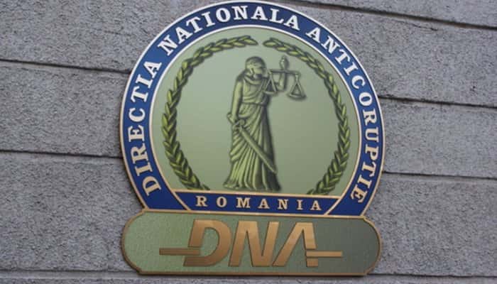 Directoarea unei şcoli din Bucureşti, trimisă în judecată de DNA pentru un &quot;comision&quot; de 4% la o lucrare de reabilitare