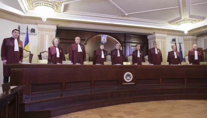 Legea care elimina o serie de pensii speciale, declarată neconstituţională în ansamblul său de CCR