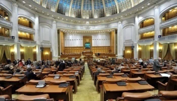 Senatul a adoptat proiectul stării de alertă