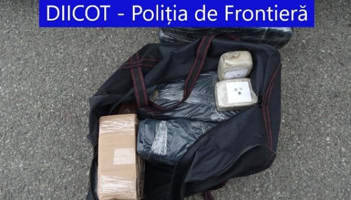 Heroină de 1,5 milioane de euro găsită în autocamionul cu care un bulgar a încercat să intre în România