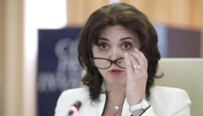 Monica Anisie: Nu ne mai putem întoarce la sălile de clasă pline cu 30 și ceva de elevi 