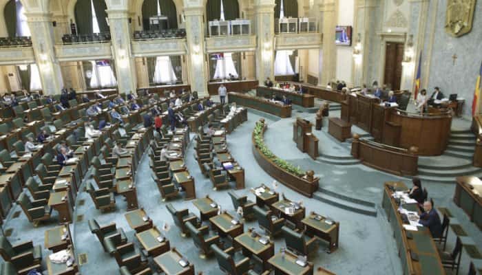 Impozitarea pensiilor speciale cu 90%, proiect respins de Senat