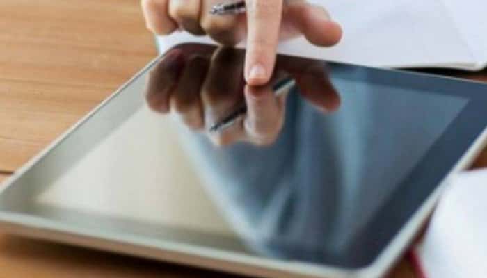 Niciuna din cele 250.000 de tablete cumpărate de Ministerul Educației nu va ajunge la cadre didactice. De dispozitive vor beneficia doar elevi din familii în care nimeni nu are smartphone