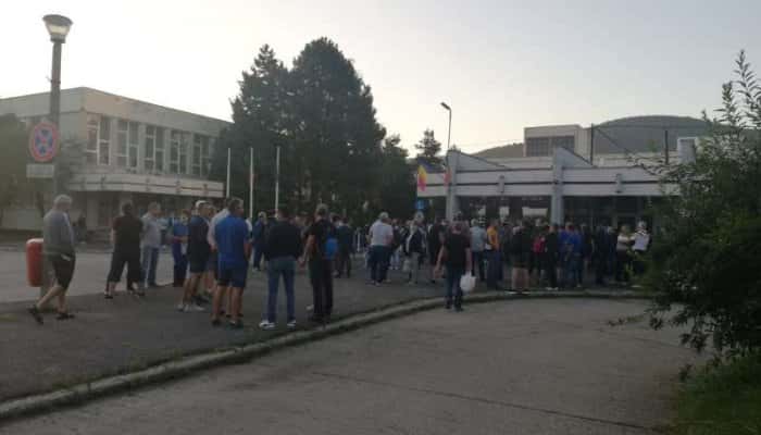 Protest spontan la termocentrala Mintia. Schimbul întâi a rămas la poartă