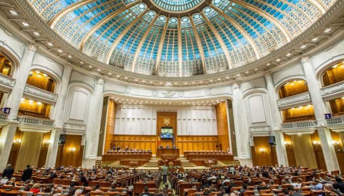 Sesiune extraordinară a Camerei Deputaţilor în perioada 20 - 31 august