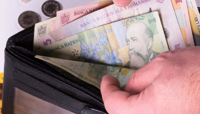 Salariul mediu net a crescut cu 74 de lei în iulie. În ce domenii s-au înregistrat cele mai mari creșteri