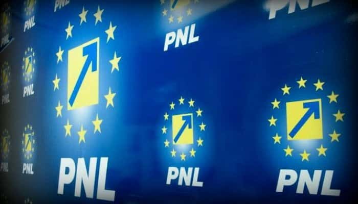 Șapte lideri de filiale județene din cadrul PNL și-au dat demisia. Partidul INTERZICE orice alianță sau colaborare cu PSD, la nivel local