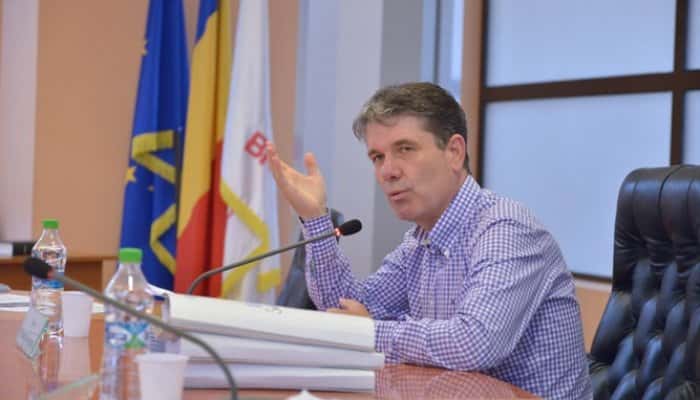 Primarul în exercițiu al Brașovului, pus sub control judiciar pe cauțiune, pentru șantajul la care ar fi recurs în timpul campaniei electorale