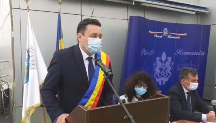 VIDEO | Andrei Volosevici şi-a început oficial mandatul: &quot;Sunt convins că, împreună, n-o să facem de ruşine niciodată municipiul Ploieşti&quot;