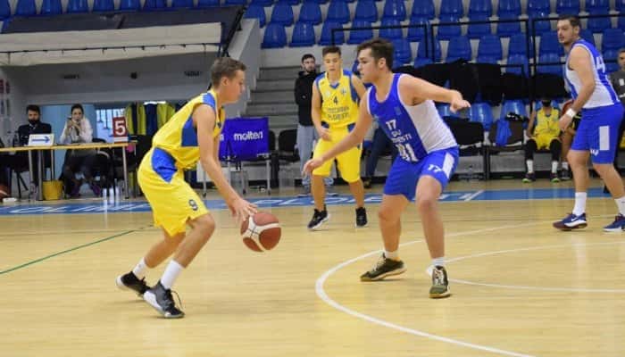 Distanță între ploieșteni sub panou. CSM-CSU 100-73