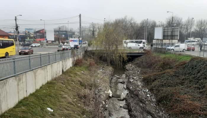 VIDEO | Mai multe poduri importante din Ploieşti sunt în PERICOL DE PRĂBUŞIRE! Ce măsuri drastice a luat azi Primăria