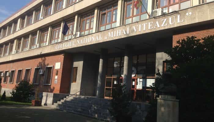 Două eleve ale Colegiului Național “Mihai Viteazul” Ploiești, în lotul național pentru Campionatul Mondial de Dezbateri