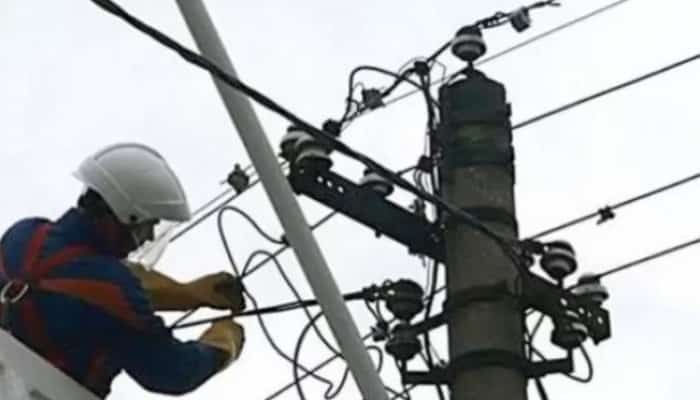 Investigații ale Consiliului Concurenței, inclusiv la Ploiești, privind un posibil comportament abuziv de piața distribuției de energie electrică