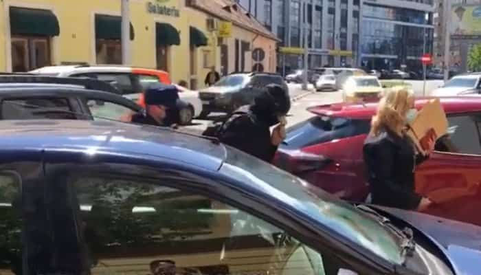 17 percheziţii, într-un dosar vizând polițiști bănuiți că luau șpagă ca să îi ierte pe șoferi