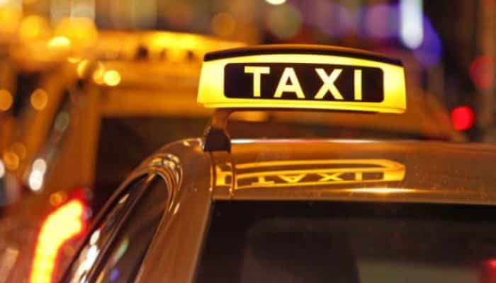 Doi tineri au fost reţinuţi, fiind suspectaţi că au înjunghiat un taximetrist în noaptea de duminică spre luni