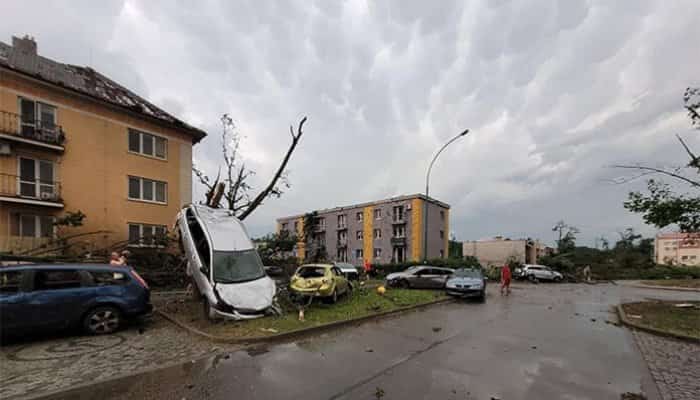 tornada cehia fenomene meteo periculoase cod portocaliu