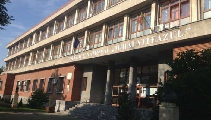 Colegiul National Mihai Viteazul din Ploiesti are cinci sbolventi cu media 10 la EN 2021