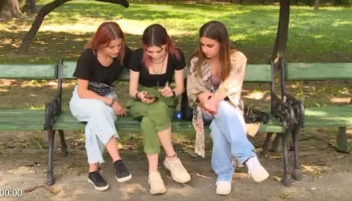 Cinci adolescente din București au câștigat o competiție europeană din domeniul IT, cu o aplicație menită să ajute fetele și femeile aflate în pericol pe stradă.