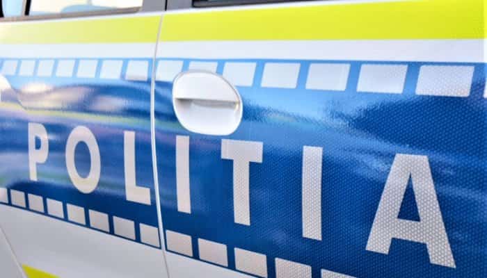 masina politie oameni injunghiati