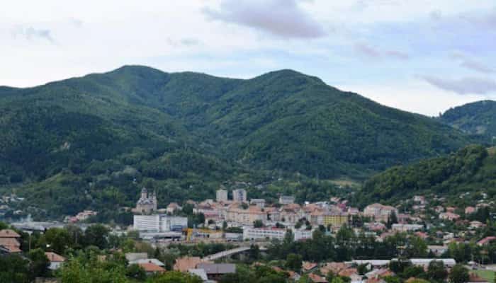 Concediere colectivă la Nehoiu. 200 de oameni rămân pe drumuri