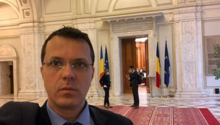 Liderul deputaţilor USR PLUS, Ionuţ Moşteanu, afirmă că premierul Florin Cîţu a pierdut susţinerea formaţiunii şi a anunţat că s-a discutat cu AUR pentru depunerea unei moţiuni de cenzură.