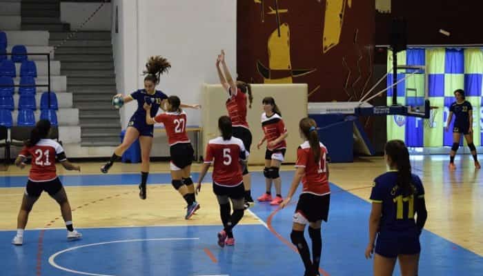 Victorii clare pentru echipele de handbal juniori ale CSM Ploiești 