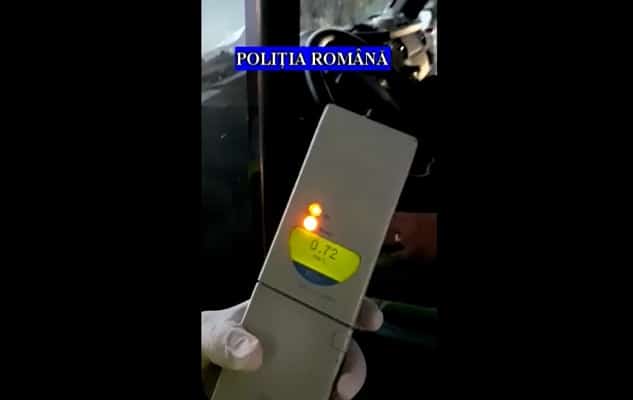 Șofer de microbuz depistat în trafic, pe DN 1, beat și cu mașina plină de pasageri (video)