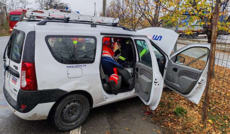 ACCIDENT BAUELEMENTE | Primele imagini de la locul accidentului dintre un camion şi o maşină