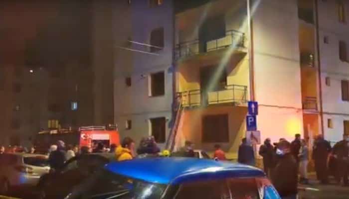 VIDEO. Un bărbat gelos a incendiat un apartament situat la etajul 1 al unui bloc din Săcele