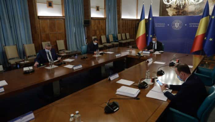 Guvernul a alocat peste 400 de milioane de lei din fondul de rezervă pentru 105 primării, pentru asistenţă socială şi plata căldurii 