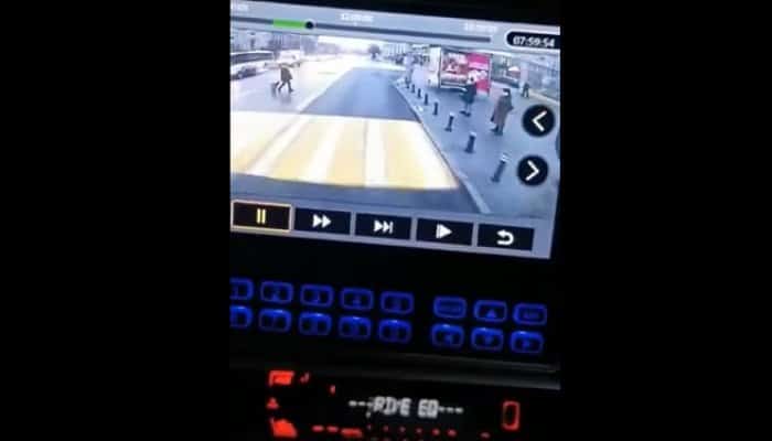 VIDEO – Momentul în care un pieton este accidentat mortal, în centrul Ploieștiului, surprins de camera video a troleibuzului