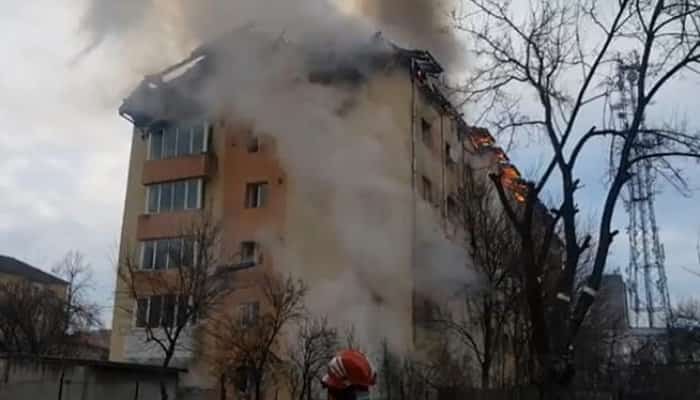 VIDEO Incendiu violent în Complexul Studențesc din Timișoara. 80 de persoane evacuate