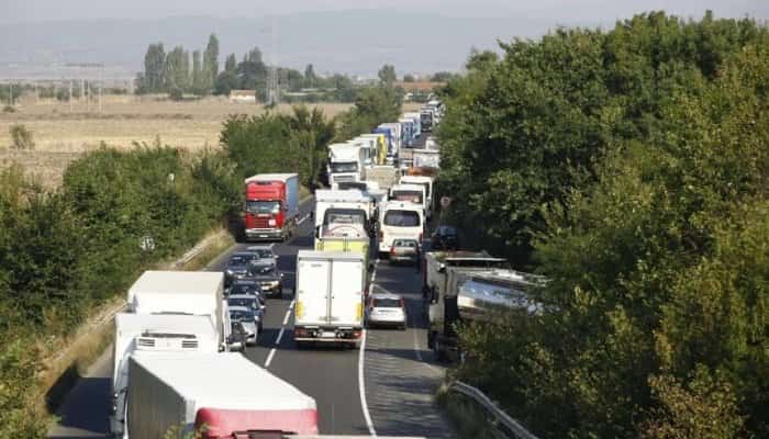 Transportatorii vor protesta până când Guvernul va veni cu soluţii de ieşire din criză