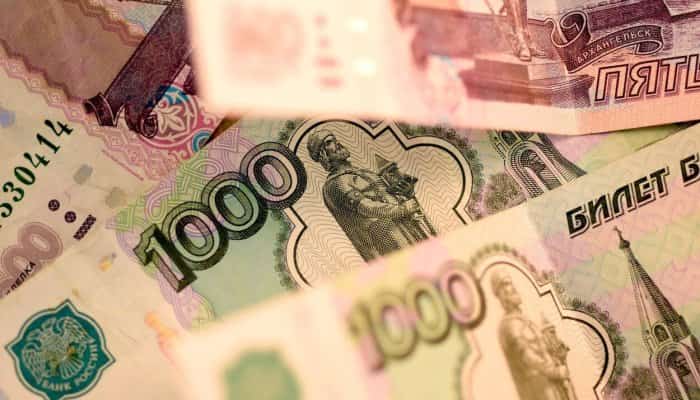 Rusia avertizează Europa că nu-i va furniza gaze dacă nu plăteşte în ruble