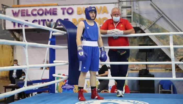 Livia Botică boxează pentru România la Campionatele Europene de Box pentru Tineret