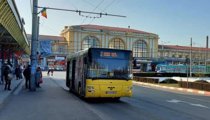 Primarul Ploieştiului propune o nouă asociaţie de transport metropolitan, din care să nu facă parte Consiliul Judeţean