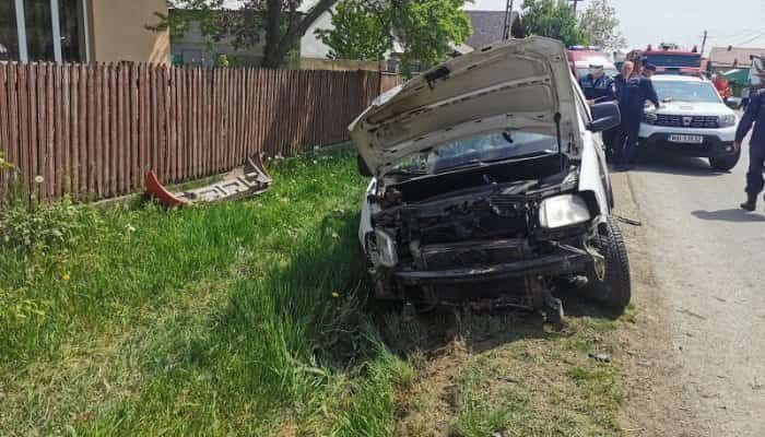 FOTO - Imagini de la cumplitul accident din Filipeștii de Târg. Cum s-ar fi produs tragedia soldată cu moartea unui pieton