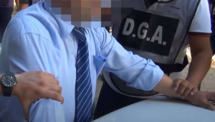 Bărbat prins în flagrant, după ce i-ar fi cerut mită unui angajat al şcolii de pompieri pentru a-i facilita un transfer