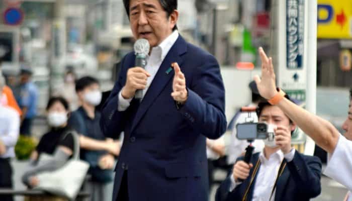 ATENTAT JAPONIA | Fostul premier Shinzo Abe a murit după ce a fost împuşcat în timpul unei adunări electorale