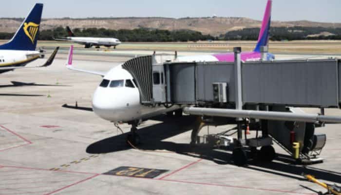 Wizz Air anulează tot mai multe curse în această vară, din cauza lipsei forţei de muncă şi a grevelor