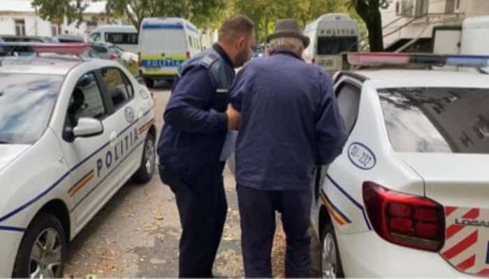 Un bătrân în vârstă de 72 de ani a fost reținut pentru că a violat două fetițe de numai 5 ani