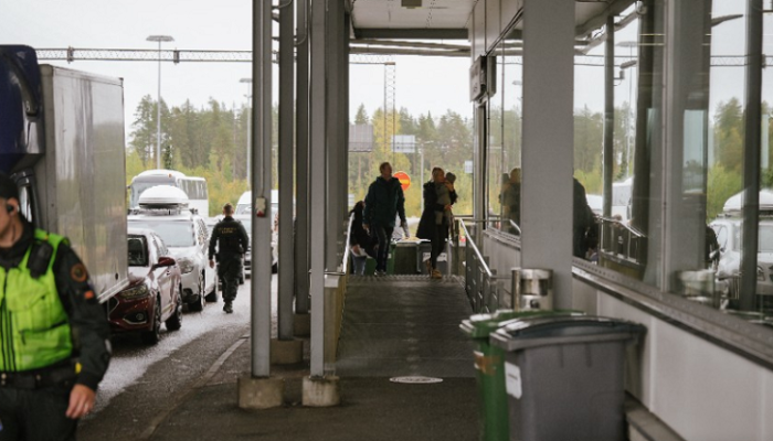 Finlanda închide frontiera pentru ruşii care deţin o viză europeană turistică în spaţiul Schengen