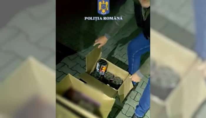 VIDEO | Două tone de petarde şi artificii, găsite de poliţişti după percheziţii în Râfov