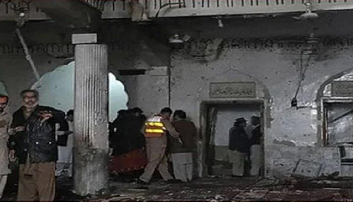 Cel puţin 30 de morţi după o explozie la o moschee în Pakistan