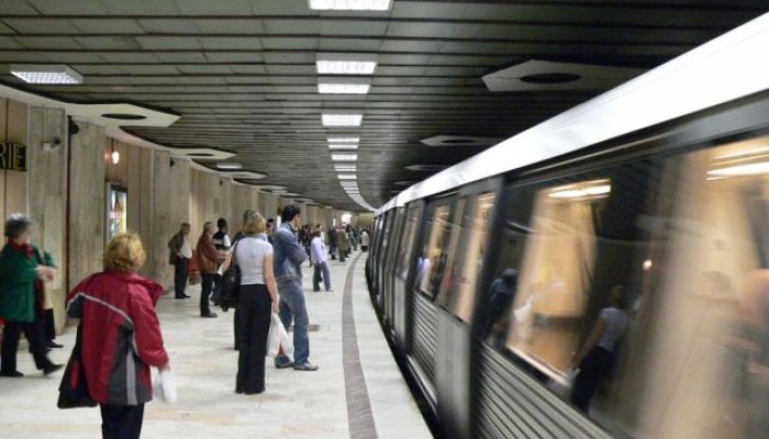 Metrorex montează panouri tactile pentru nevăzători în toate staţiile