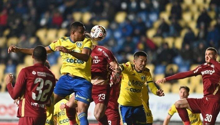 Pradă uşoară pentru campioană. Petrolul-CFR Cluj 2-5